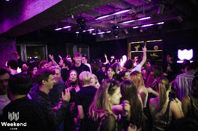 Party Bild aus dem Weekend Club Berlin vom 11.10.2024